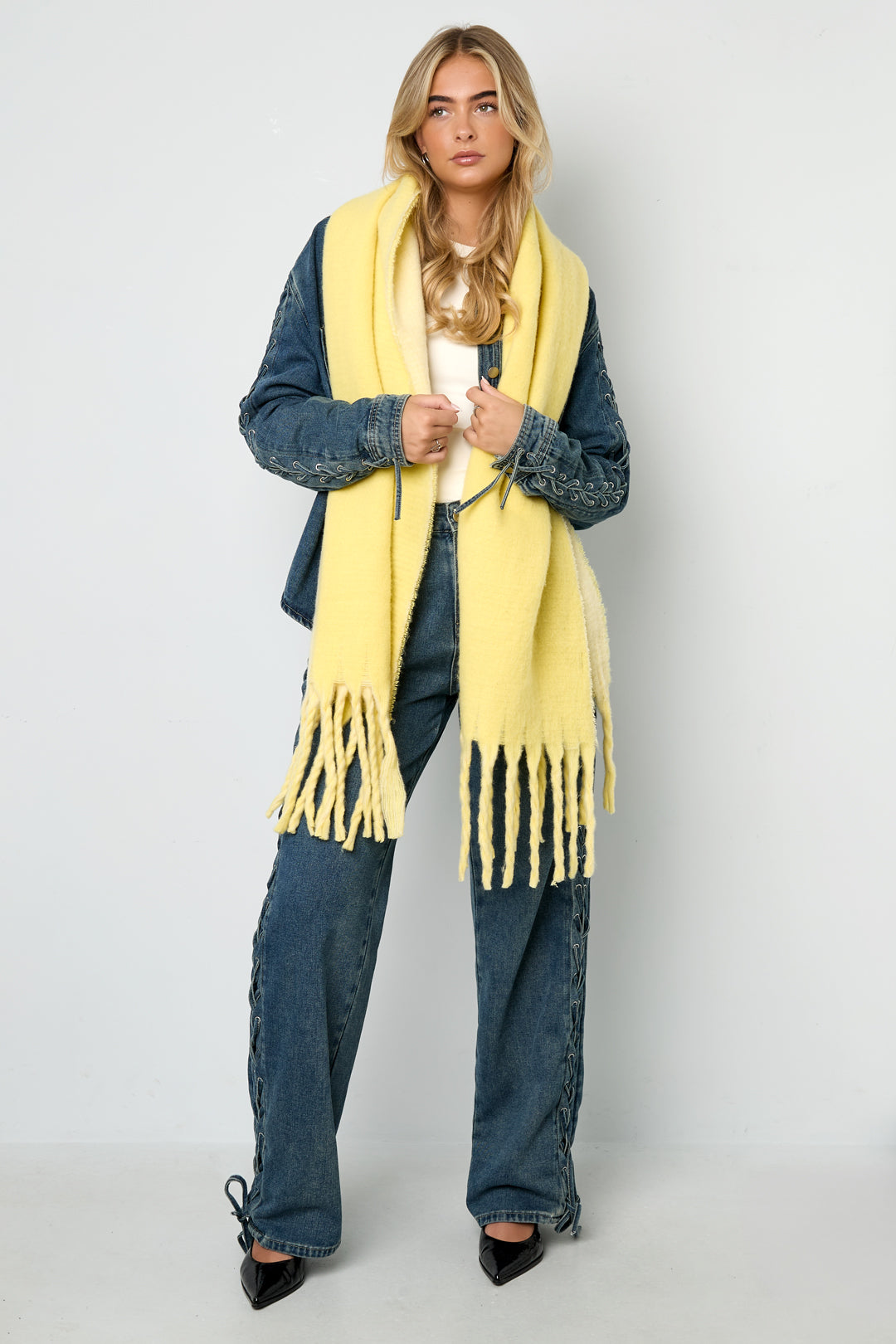 Plain scarf