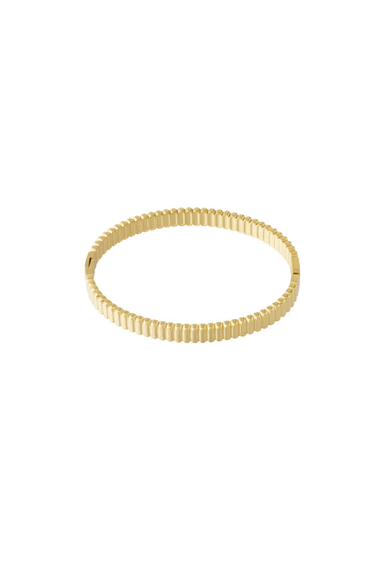 Structured bangle